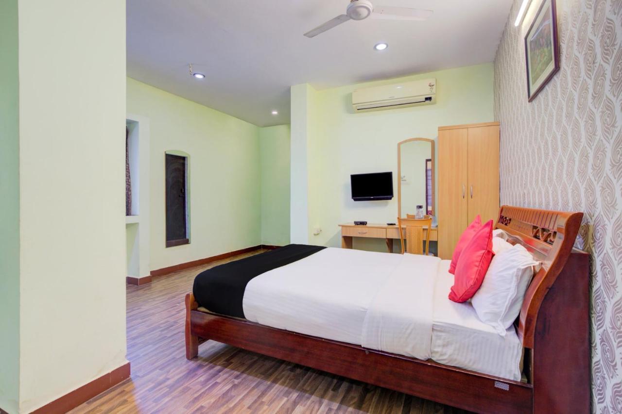 Oyo Flagship Amutha Residency Hotel Chennai Exterior photo