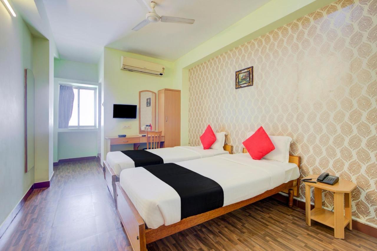 Oyo Flagship Amutha Residency Hotel Chennai Exterior photo